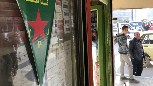 علم الأكراد - علم كردي - وحدات حماية الشعب في مدينة عفرين السورية، سوريا - سبوتنيك عربي