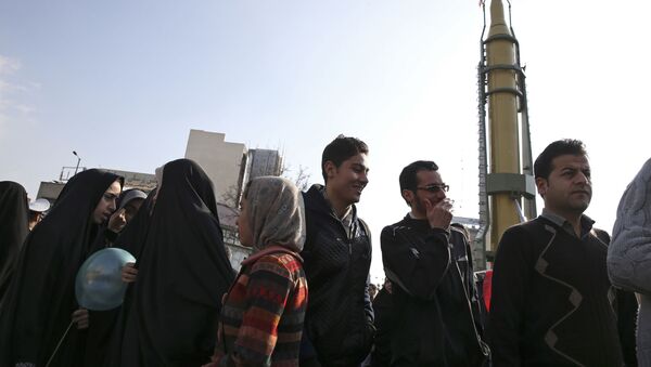 الاحتفال بالذكرى الـ 39 للثورة الإسلامية في طهران، إيران 11 فبراير/ شباط 2018 - سبوتنيك عربي