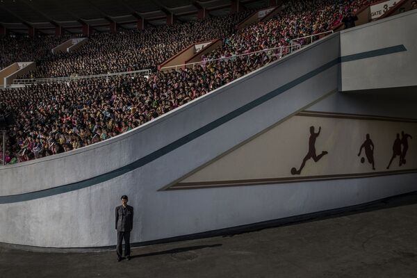 مسابقة صور الصحافة العالمية لعام 2018 - صورة بعنوان كوريا الشمالية للمصور روجير توريسون، في فئة التصوير القضايا الفردية المعاصرة - سبوتنيك عربي