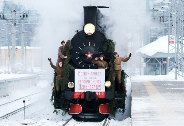 محاكاة أحداث لينينغراد - إطلاق أول قطار بعد كسر حصار لينينغراد قبل 75 عاما - سبوتنيك عربي