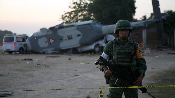 سقوط طائرة هليكوبتر مكسيكية - سبوتنيك عربي