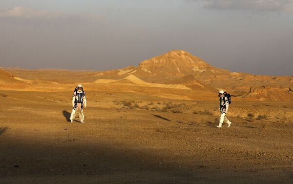 إسرائيل تجري محاكاة للعيش على المريخ في صحراء النقب - التجهيزات لبعثة مشروع فضاء D-MARS - سبوتنيك عربي