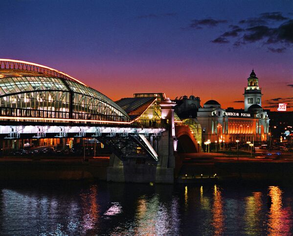 جسر كييفسكي للمشاة فوق نهر موسكو - سبوتنيك عربي