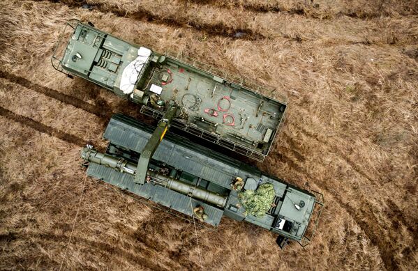 مناورات لمنظومة الصواريخ التكتيكية إسكندر-إم (صواريخ إر-500) في منطقة كراسنودارسكي كراي - سبوتنيك عربي