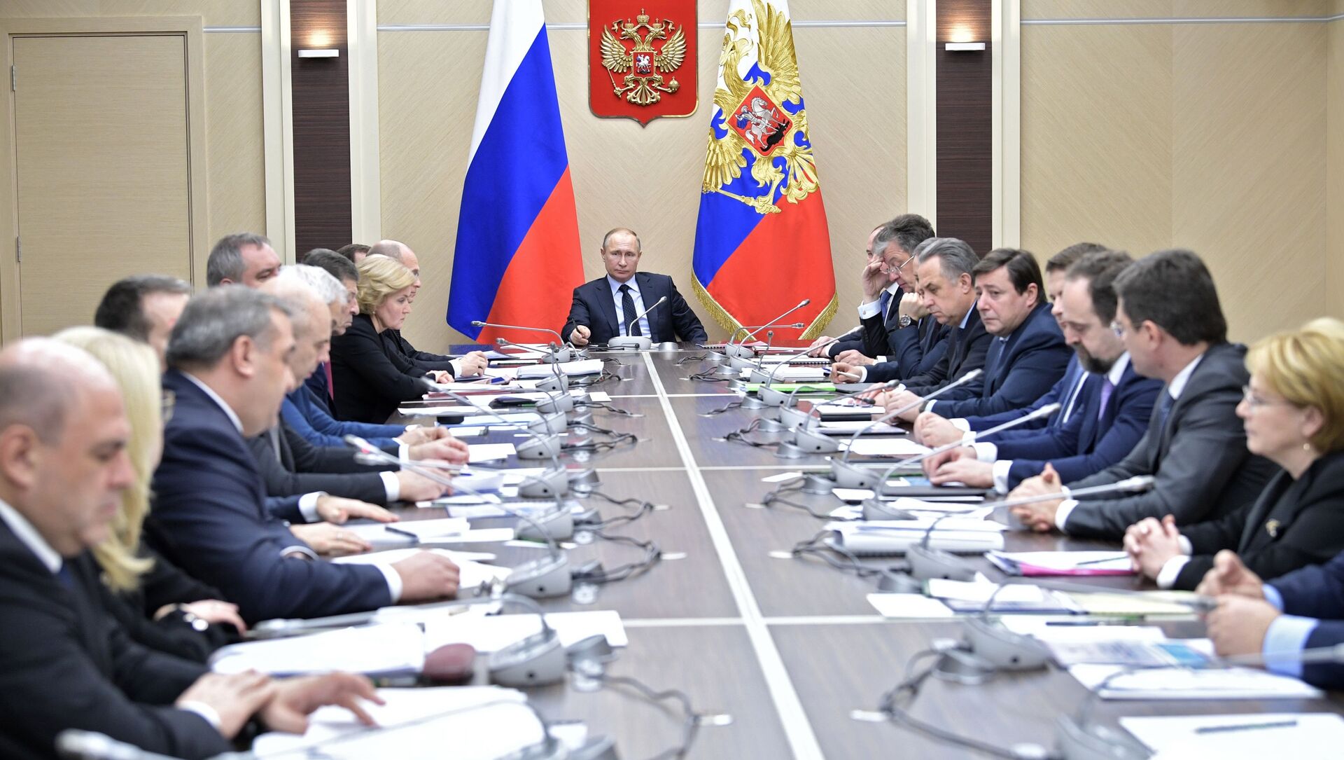 الرئيس فلاديمير بوتين خلال الاجتماع مع أعضاء مجلس الأمن الروسي، 31 يناير/ كانون الثاني 2018 - سبوتنيك عربي, 1920, 13.07.2021