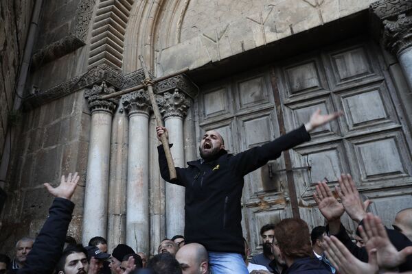 احتجاجات على أبواب كنيسة القيامة في القدس القديمة، 27 فبراير/ شباط 2018 - سبوتنيك عربي