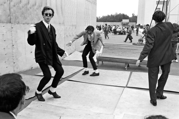 شباب يرقصون تويست، عام 1980 - سبوتنيك عربي