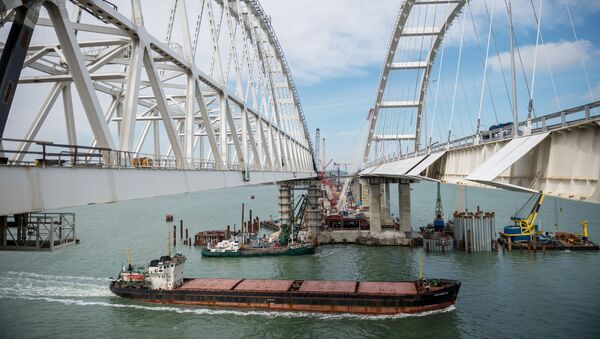 جسر القرم عبر مضيق كيرتش، القرم، روسيا - سبوتنيك عربي