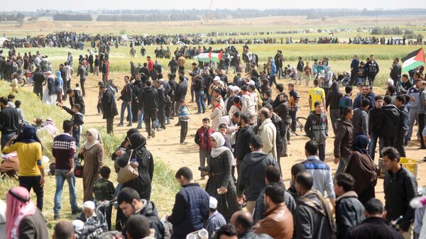 مسيرة العودة الكبرى على حدود قطاع غزة و إسرائيل، 2 أبريل/ نيسان 2018 - سبوتنيك عربي