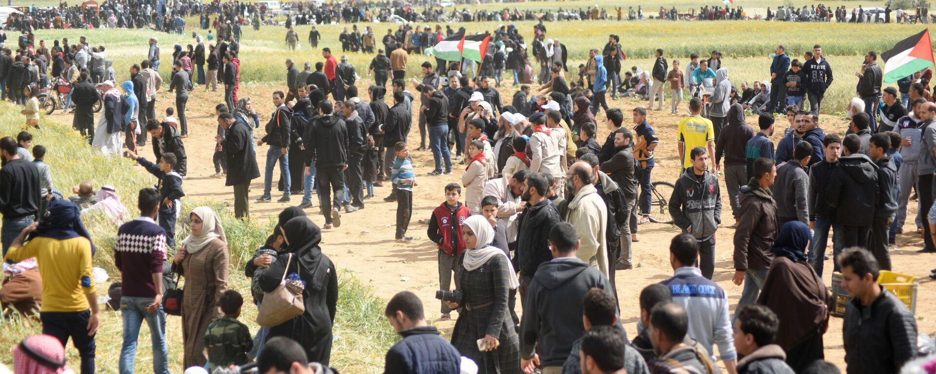 مسيرة العودة الكبرى على حدود قطاع غزة و إسرائيل، 2 أبريل/ نيسان 2018 - سبوتنيك عربي, 1920, 10.05.2018