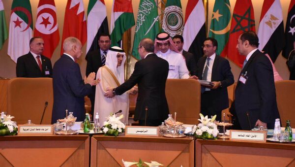 وزير الخارجية السعودي عادل الجبير في الاجتماعات التحضيرية للقمة العربية، 12 أبريل/ نيسان 2018 - سبوتنيك عربي