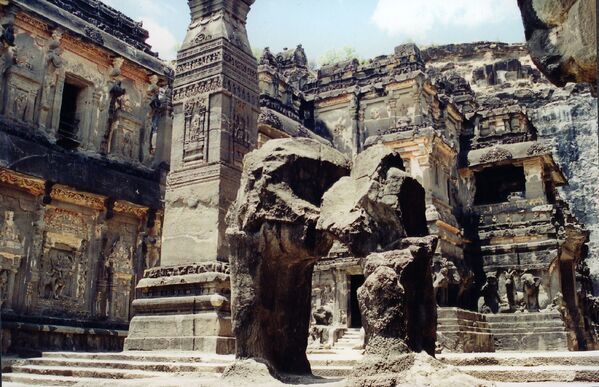 معبد الصخرة في مغارات إلورا في الهند - سبوتنيك عربي