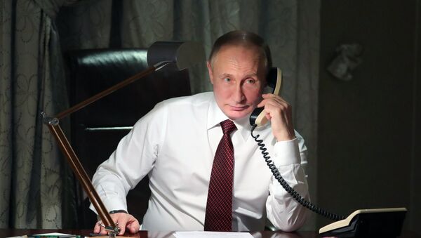 الرئيس الروسي فلاديمير بوتين يجري اتصالا هاتفيا - سبوتنيك عربي