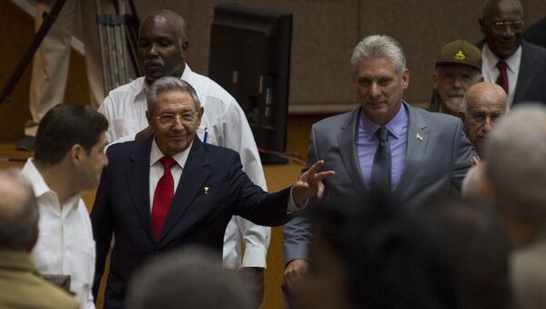ميغيل دياز كانيل بعد انتخابه رئيسا لمجلس حكومة جمهورية كوبا - سبوتنيك عربي
