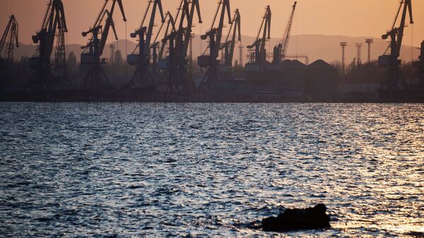 القرم، روسيا - ميناء مدينة كيرتش - سبوتنيك عربي