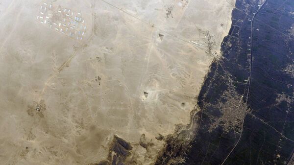 صورة للأهرامات في مصر التقطها رائد فضاء الروسي أنطون شكابليروف من محطة الفضاء الدولية - سبوتنيك عربي