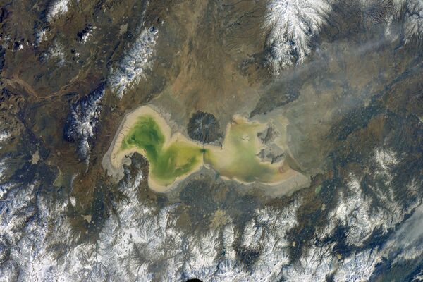 صورة لبحيرة أرومية في إيران التقطها رائد فضاء الروسي أنطون شكابليروف من محطة الفضاء الدولية - سبوتنيك عربي
