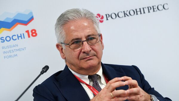 رئيس غرفة التجارة الأمريكية في روسيا أليكسيس رودزيانكو - سبوتنيك عربي