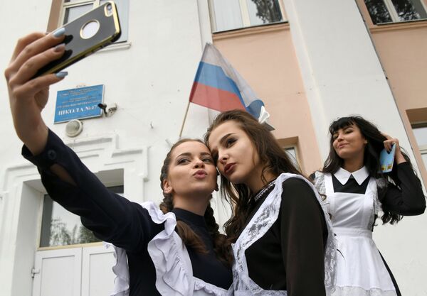 الجرس الأخير لطلاب الثانوية في روسيا - سبوتنيك عربي