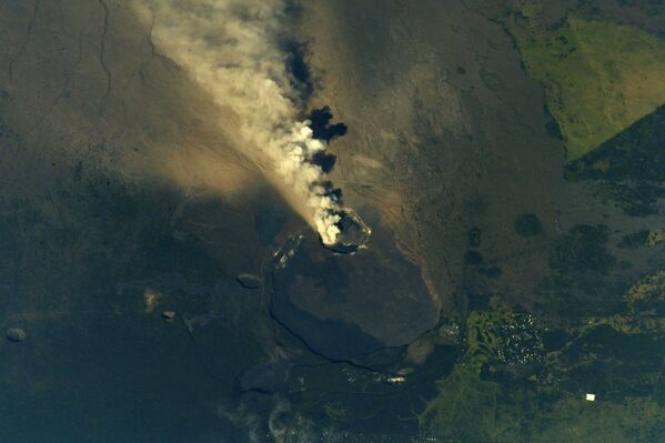 ثورة بركان كيلاويا في هاواي تحت محطة الفضاء الدولية ، 14 مايو/ أيار 2018 - سبوتنيك عربي