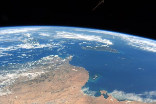 صورة التقطها رائد الفضاء الروسي أنطون شكابليروف لساحل تونس وجزيرة صقلية وجزيرة مالطا من مركبة الفضاء الدولية نايا - سبوتنيك عربي