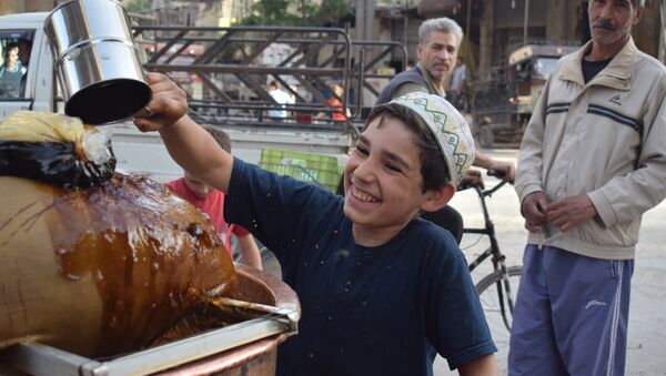شراب عرق السوس في دمشق خلال شهر رمضان - سبوتنيك عربي
