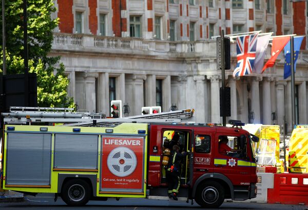 حريق بفندق مندرين أورينتال وسط العاصمة لندن حريق بفندق مندرين أورينتال وسط العاصمة لندن - سبوتنيك عربي