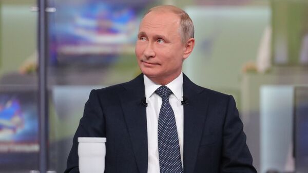 الخط المباشر مع الرئيس فلاديمير بوتين - الحوار السنوي مع الشعب الروسي، موسكو 7 يونيو/ حزيران 2018 - سبوتنيك عربي
