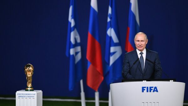 بوتين يلقي كلمة في اجتماع الفيفا الـ68 في موسكو - سبوتنيك عربي