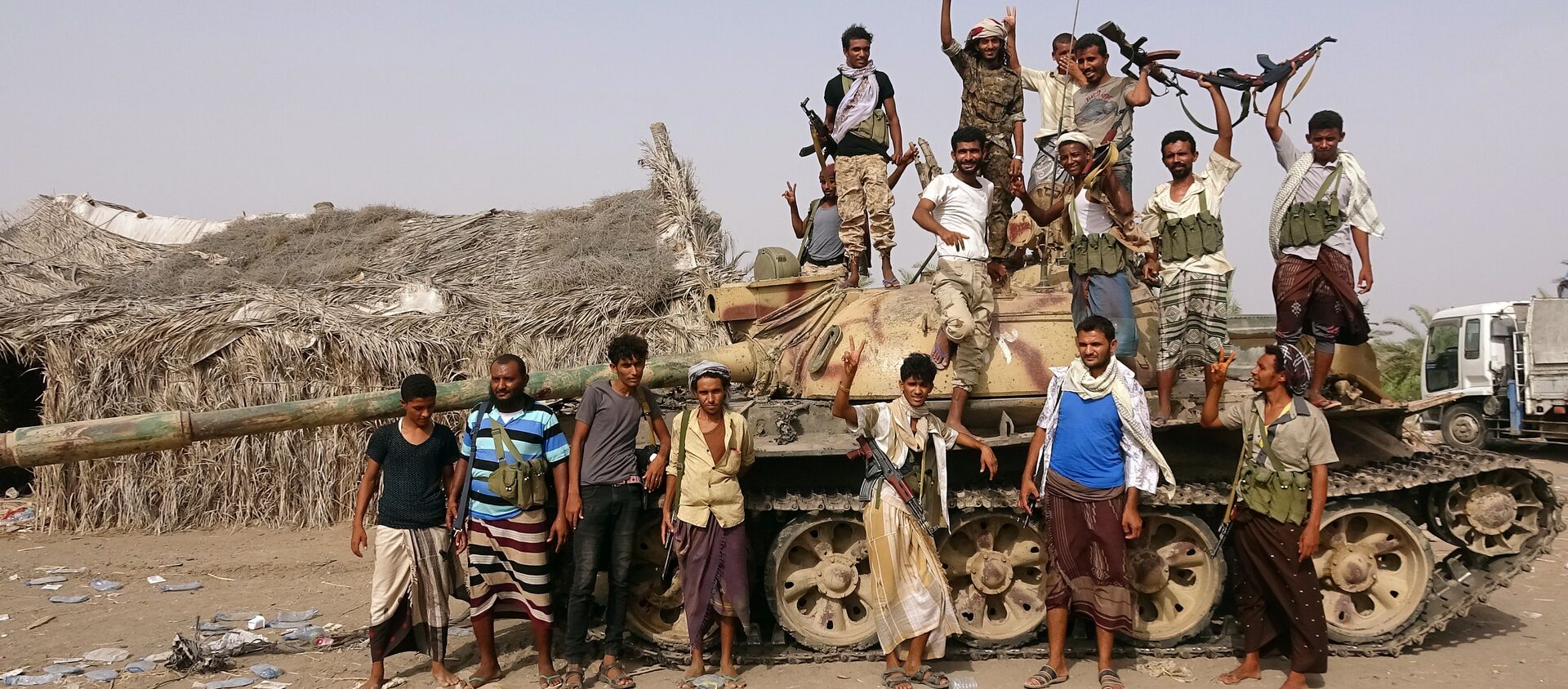 قوات تابعة للجيش اليمني بالقرب من الحديدة - سبوتنيك عربي, 1920, 31.01.2021