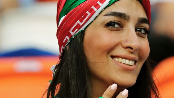 مشجعة إيرانية جميلة أخرى - سبوتنيك عربي