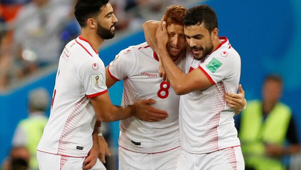 لاعبو تونس يحتفلون بهدف التعادل أمام بنما في كأس العالم 2018 - سبوتنيك عربي