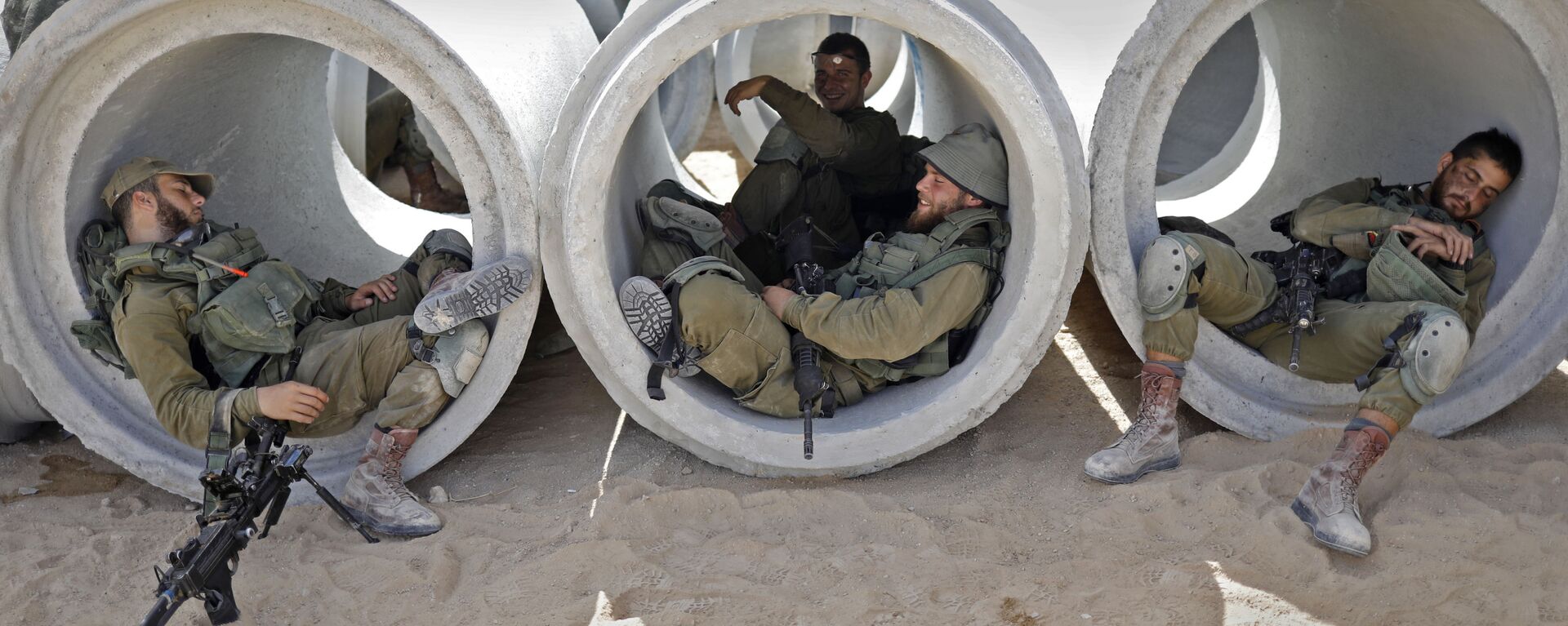 عناصر الجيش الإسرائيلي خلال التدريبات في القاعدة العسكرية تزيليم، في إطار محاكاة لمعركة حقيقة في قطاع غزة، 3 يوليو/ تموز 2018 - سبوتنيك عربي, 1920, 07.11.2021