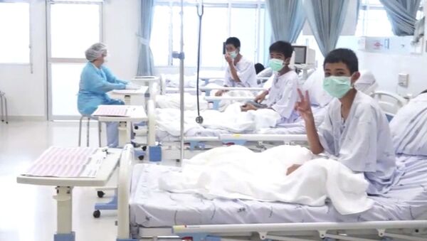 أطفال الكهف في المستشفى بعد عملية إنقاذ ناجحة - سبوتنيك عربي