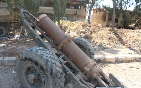 مدفع جهنم بين الأسلحة التي سلمها إرهابيو النصرة في سياق اتفاق ترحيلهم إلى إدلب - سبوتنيك عربي