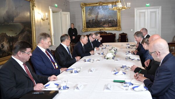 لقاء الرئيسين الروسي فلاديمير بوتين والأمريكي دونالد ترامب في هلسنكي - سبوتنيك عربي