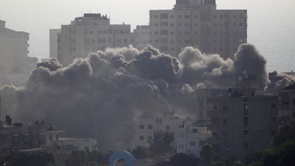 الطيران الإسرائيلي يوجه ضربة على مدينة غزة، قطاع غزة 14 يوليو/ تموز 2018 - سبوتنيك عربي