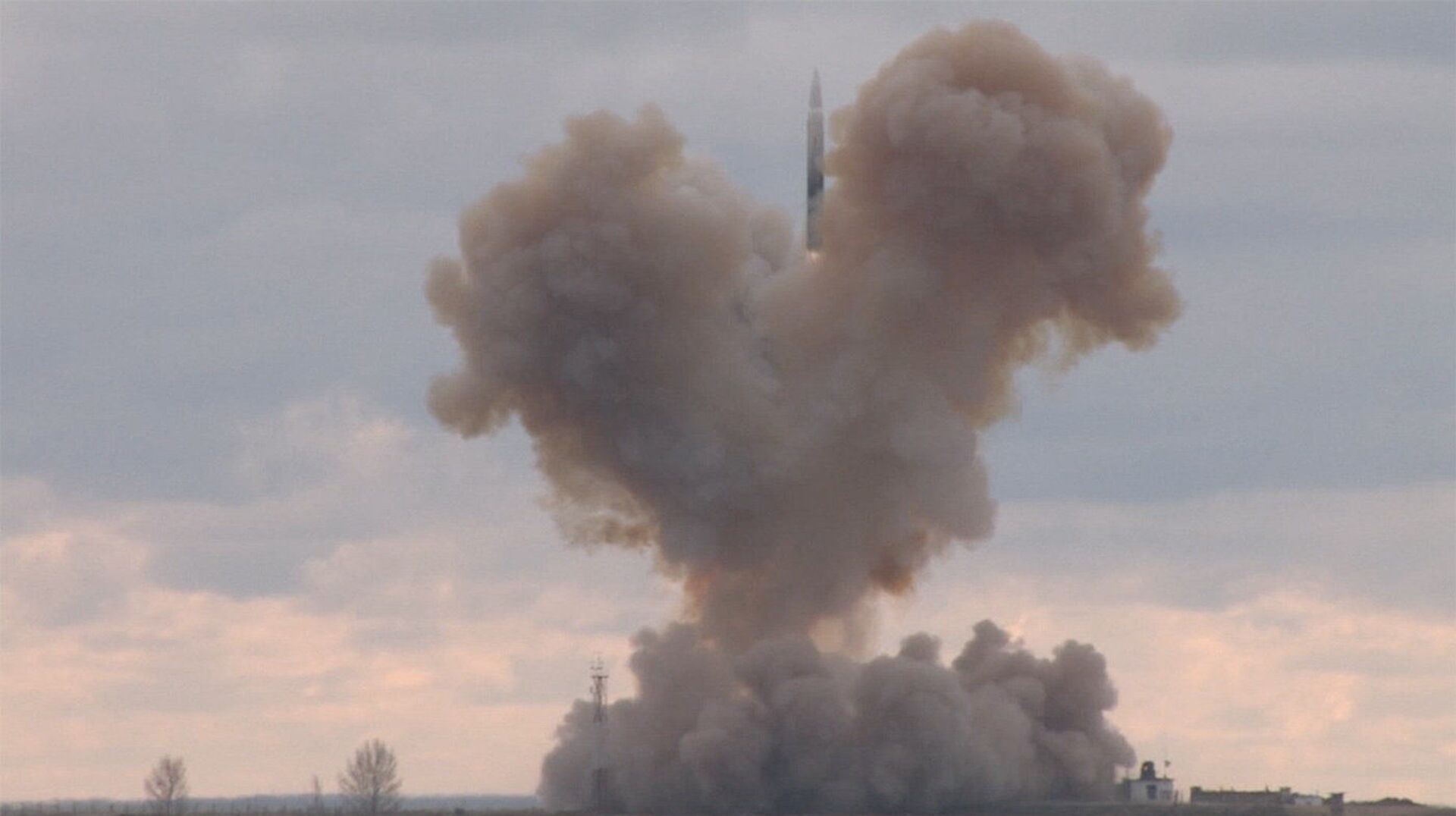 تحذير: نظام صواريخ أفانغارد الروسي يشكل خطرا غير مسبوق على أمريكا  - سبوتنيك عربي, 1920, 19.02.2021