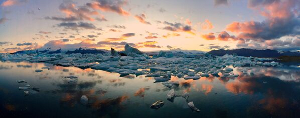صورة بعنوان Icebergs، للمصور ماتيوز بيسياك، الحائزة على المركز الأول في فئة بانوراما - سبوتنيك عربي