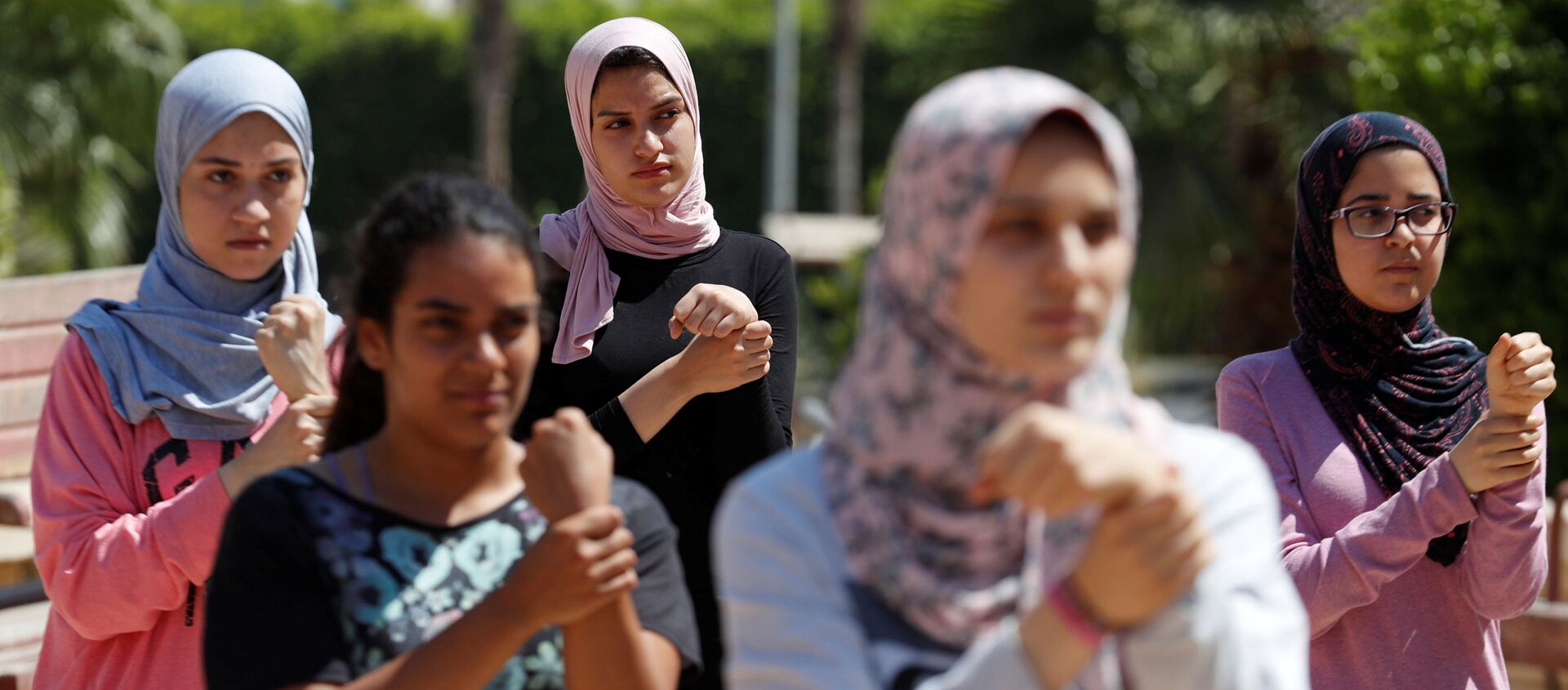 فتيات مصريات يستعرضن مهارات باركور في ضواحي القاهرة، مصر 20 يوليو/ تموز 2018 - سبوتنيك عربي, 1920, 31.01.2020