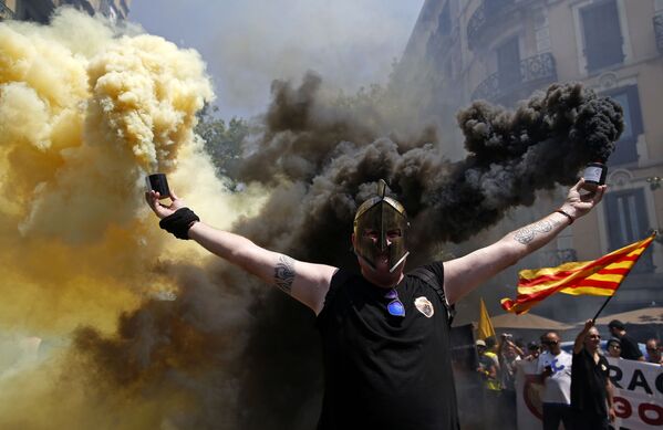 احتجاجات في برشلونة، إسبانيا 25 يوليو/ تموز 2018 - سبوتنيك عربي