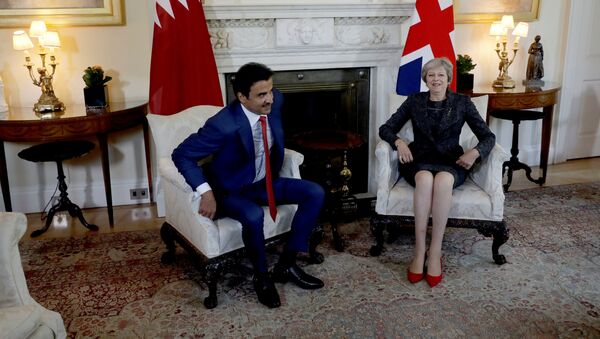 أمير قطر مع رئيسة وزراء بريطانيا - سبوتنيك عربي