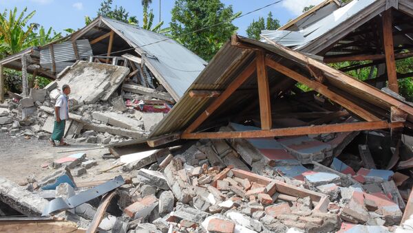 ركام منازل بعد زلزال قوي ضرب منطقة لومبوك، إندونيسيا 29 يوليو/ تموز 2018 - سبوتنيك عربي