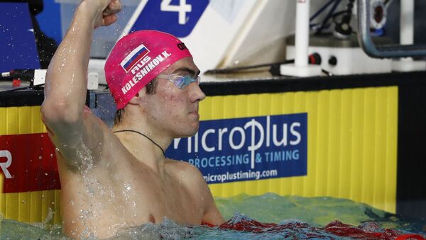 الروسي كليمنت كوليسنكوف  يحطم الرقم القياسي في السباحة ظهرا - سبوتنيك عربي