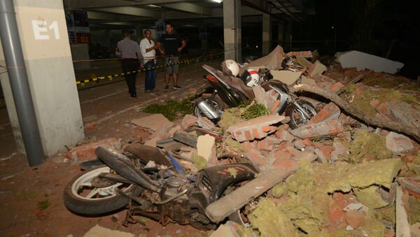 زلزال قوي يضرب جزيرة لومبوك في إندونيسيا 6 أغسطس/ آب 2018 - سبوتنيك عربي