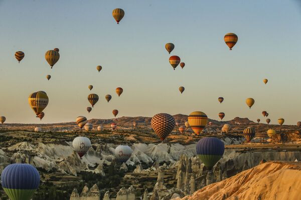 رحلة المناطيد فوق سماء كابادوكيا، تركيا - سبوتنيك عربي