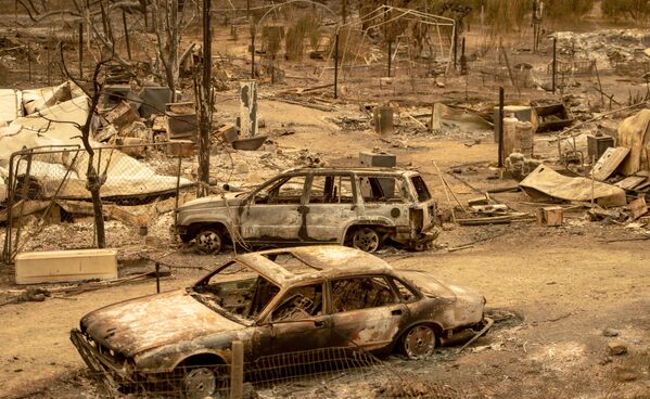 آثار ناجمة عن حريق هائل في كاليفورنيا، الولايات المتحدة 7 أغسطس/ آب 2018 - سبوتنيك عربي