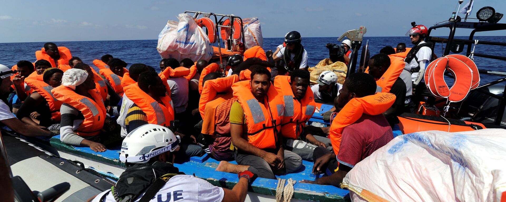 مهاجرين قبالة سواحل ليبيا، 10  أغسطس/ آب 2018 - سبوتنيك عربي, 1920, 27.08.2019