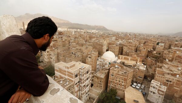 مواطن يمني في العاصمة صنعاء - سبوتنيك عربي