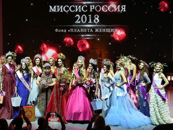 المشاركات في مسابقة ملكة جمال روسيا للسيدات 2018 في قاعة بلانيتا كا في إن في موسكو - سبوتنيك عربي